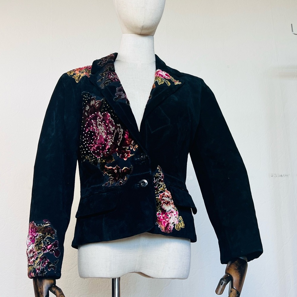 Vintage Suede Floral Wilson’s Leather Jacket W/ Pink Lining - Small - Picture 9 of 9